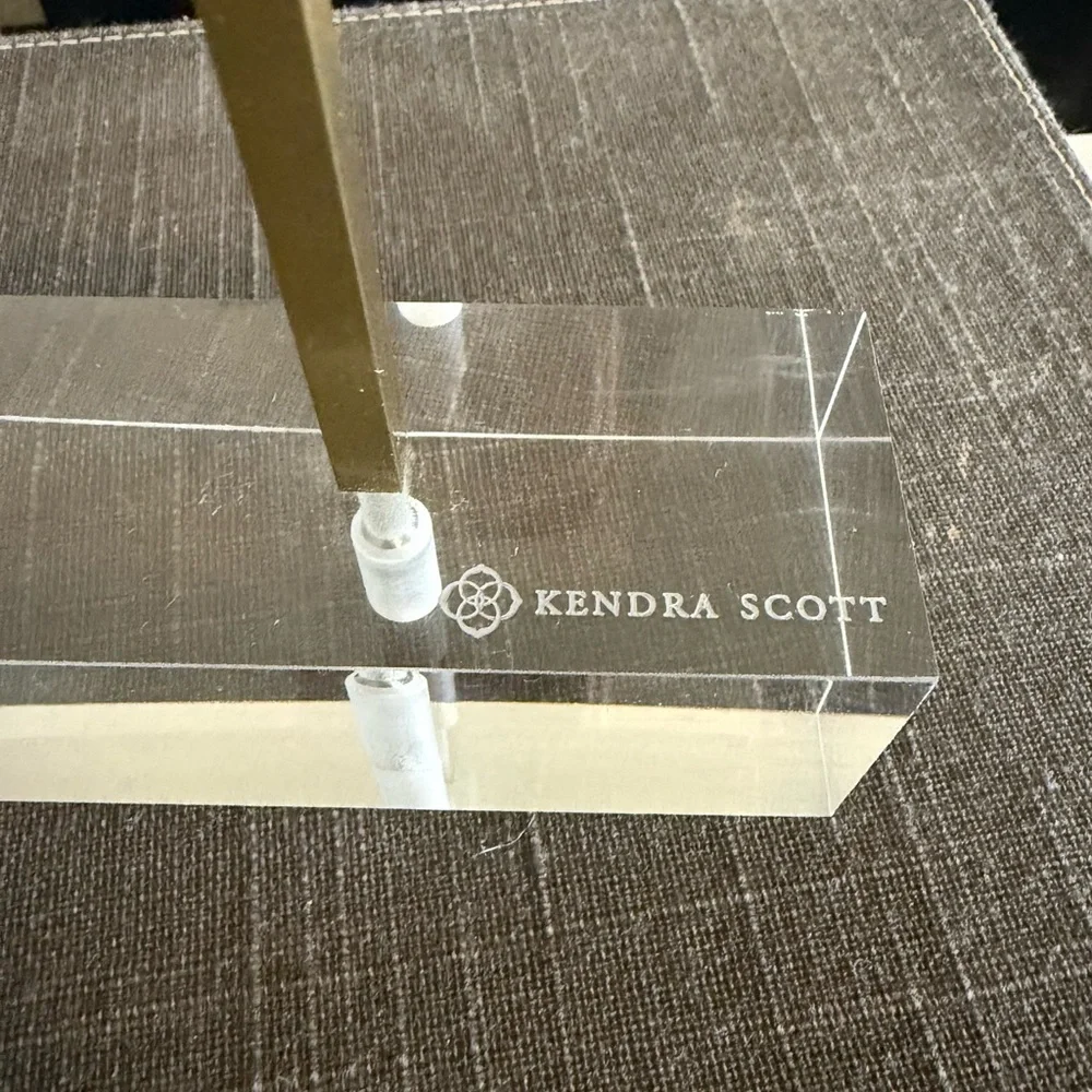 Kendra Scott kendra scott